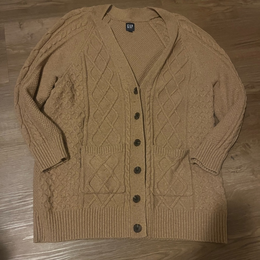 GAP Women's Tan Cable Knit Sweater wool blend